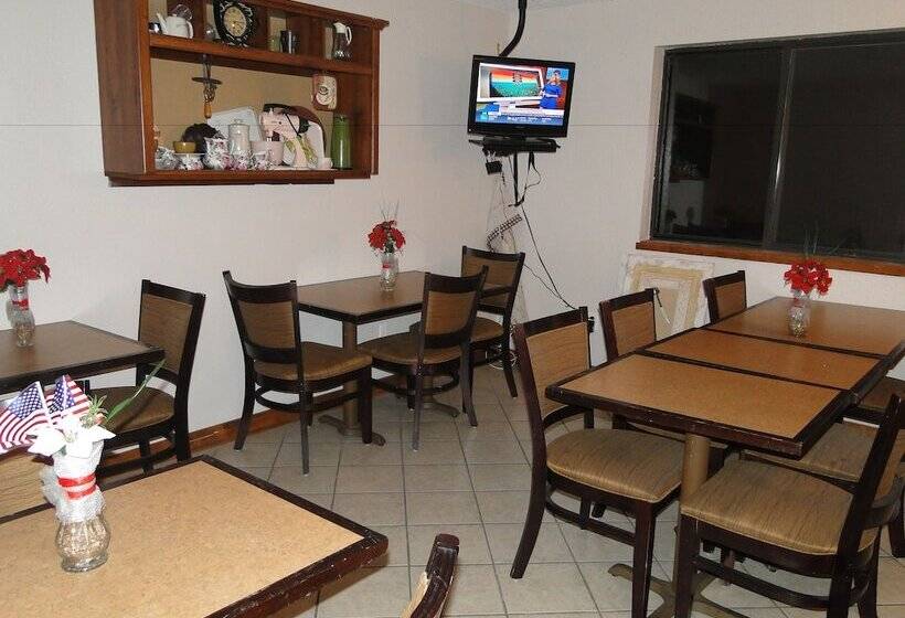 호텔 Oscoda Lakeside