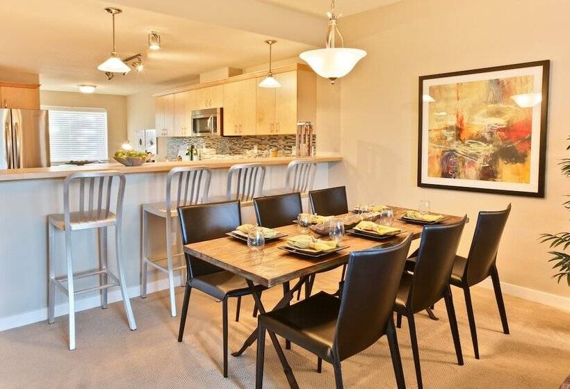 فندق Outlook Condos At Oyhut Bay Resort