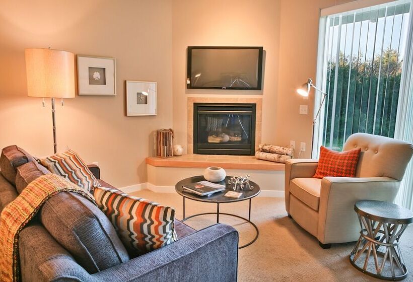 فندق Outlook Condos At Oyhut Bay Resort