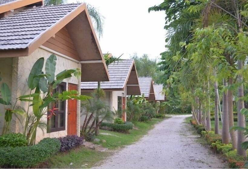 Hotel Pangsarapee Resort