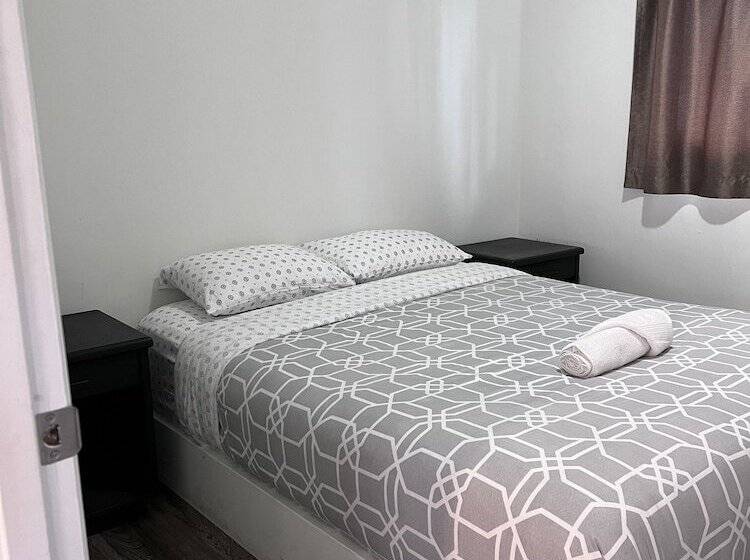 فندق Park Sands Beach Resort