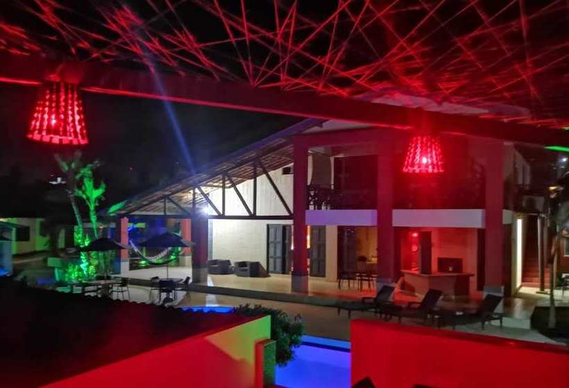 فندق Pousada Flamboyant Village