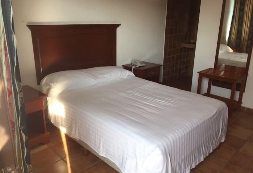 בית מלון כפרי Resort Mision Del Mar