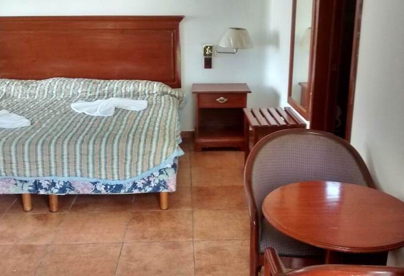 בית מלון כפרי Resort Mision Del Mar