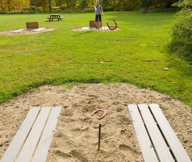 هتل Sun Outdoors Mystic