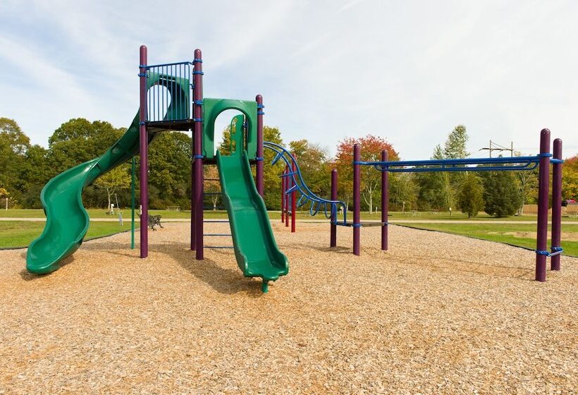 هتل Sun Outdoors Mystic