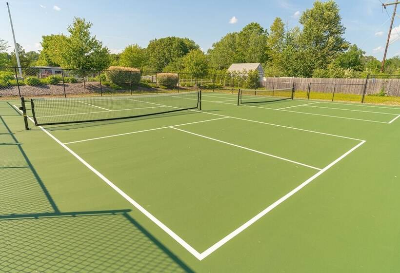 هتل Sun Outdoors Mystic