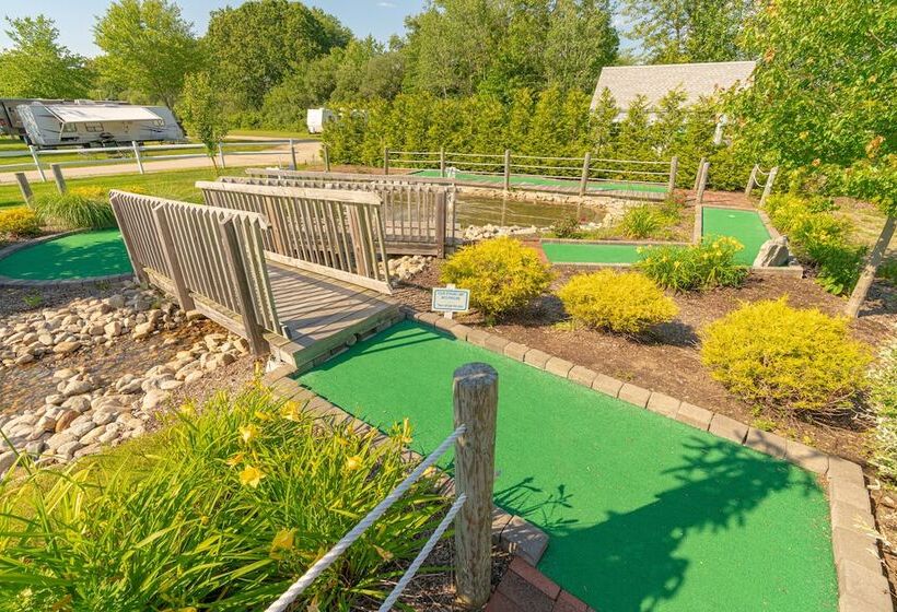 هتل Sun Outdoors Mystic