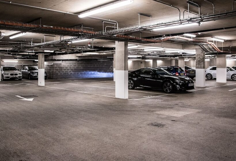 호텔 The Penthouse At Hewitt