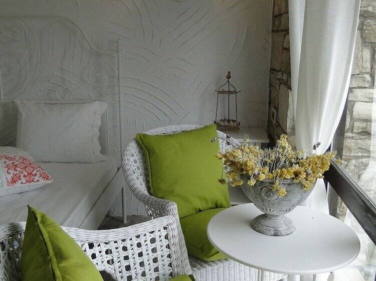 Отель The Stone Castle Boutique