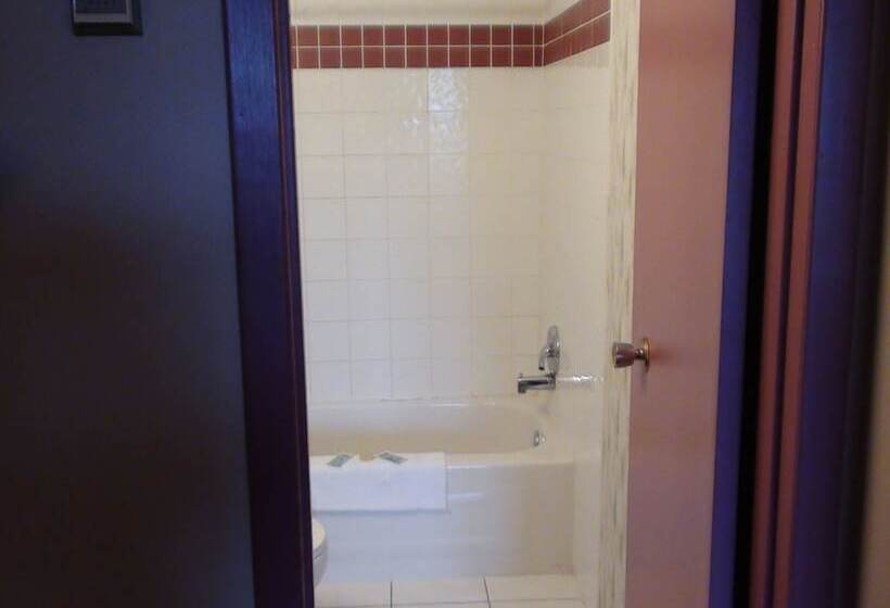 L Orée Des Bois Motel