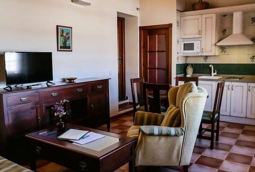 La Casa De Las Titas