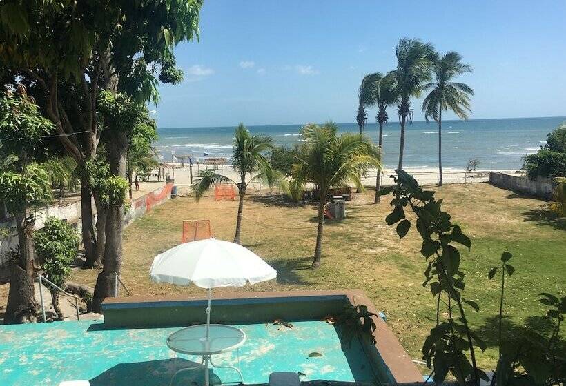 La Perla Del Pacifico   Hostel