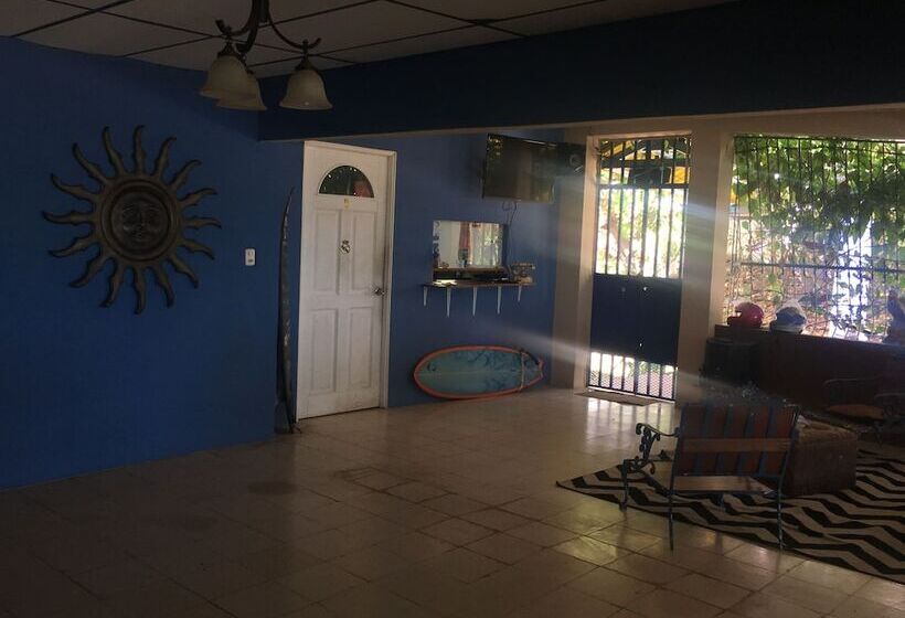 La Perla Del Pacifico   Hostel