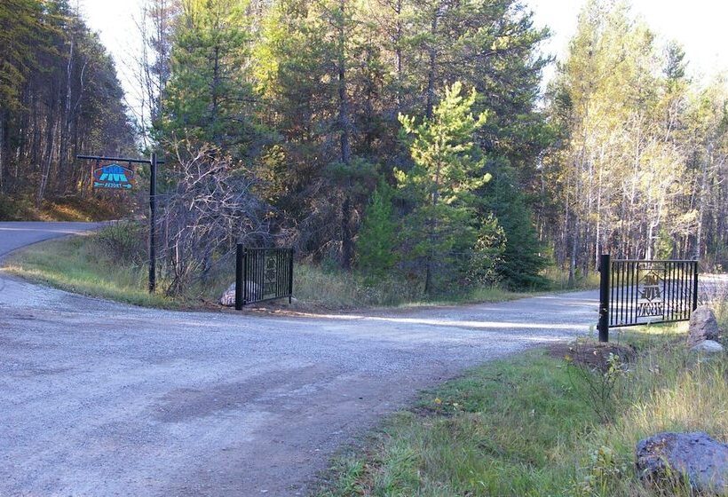 Lake Five Resort