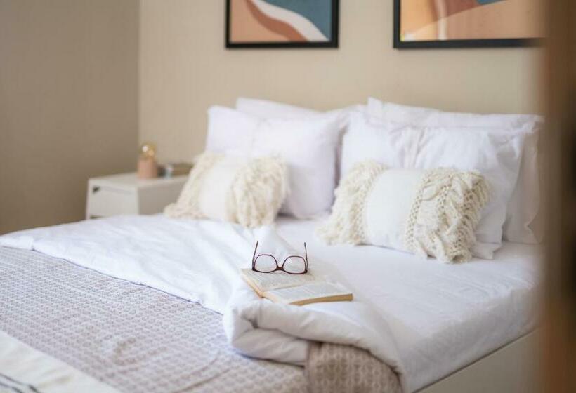 Royal Bay Apartments With Self Check In