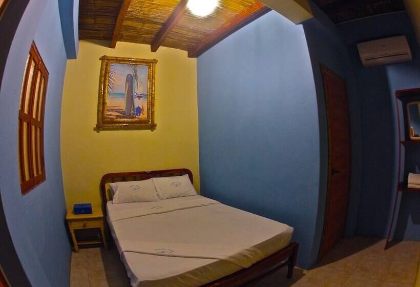 Morrison Hotel Montañita