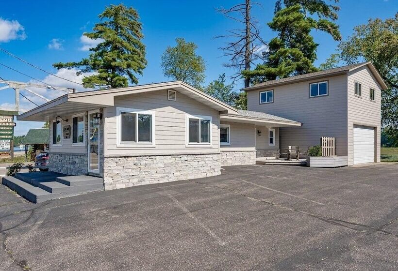 فندق على الطريق Aqua Aire Inn & Suites