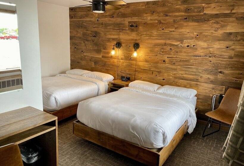 فندق على الطريق Aqua Aire Inn & Suites