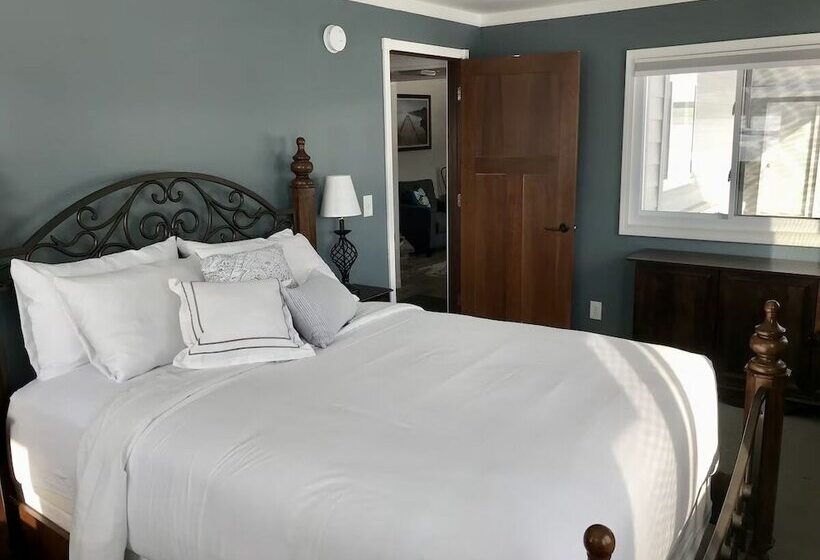 فندق على الطريق Aqua Aire Inn & Suites