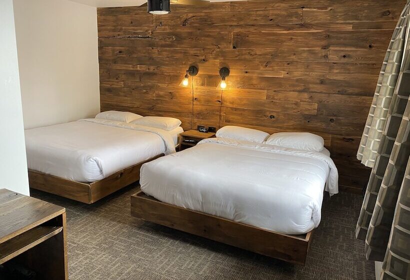 فندق على الطريق Aqua Aire Inn & Suites