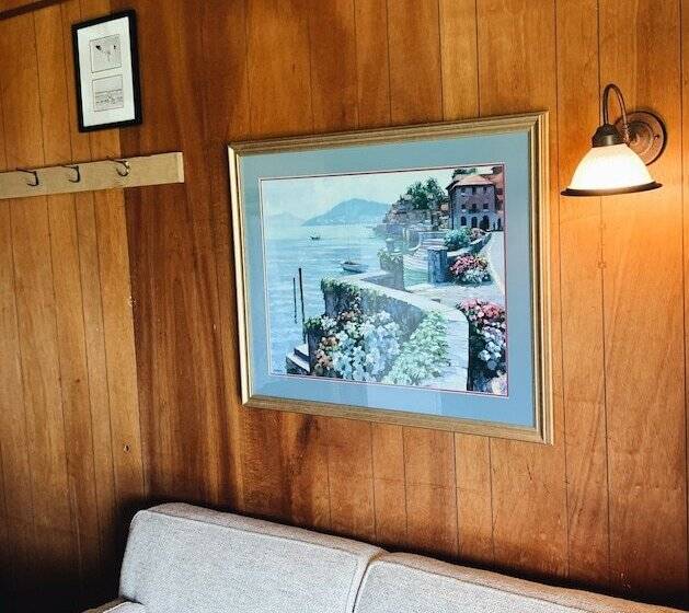 فندق على الطريق Coppermine Lodge