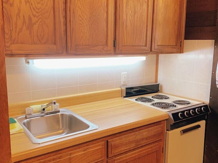 فندق على الطريق Coppermine Lodge