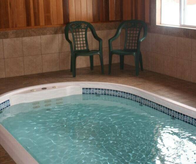 모텔 Mountain Landing Suites & Rv Park