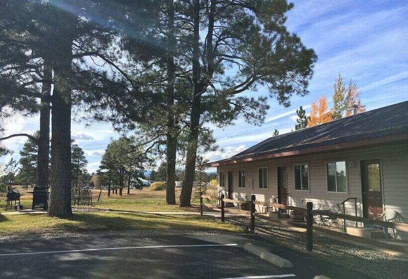 모텔 Mountain Landing Suites & Rv Park