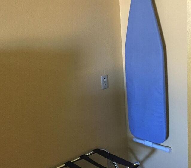 فندق على الطريق Royal Inn Pearsall