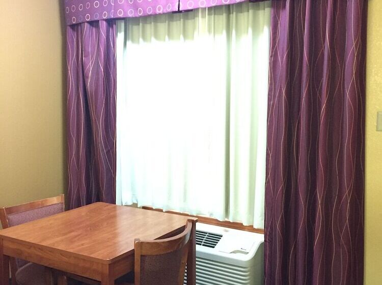 فندق على الطريق Royal Inn Pearsall