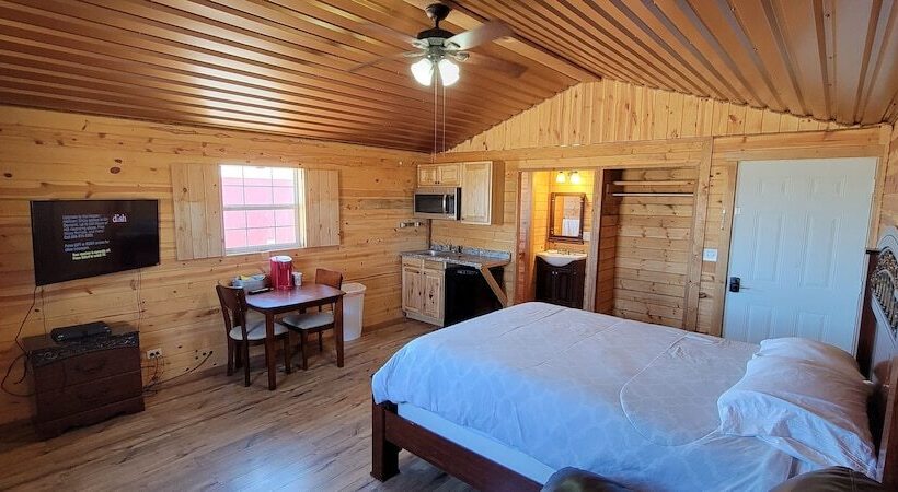 모텔 Stateline Cabins & Rv