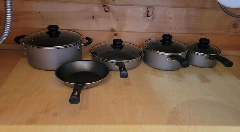 모텔 Stateline Cabins & Rv