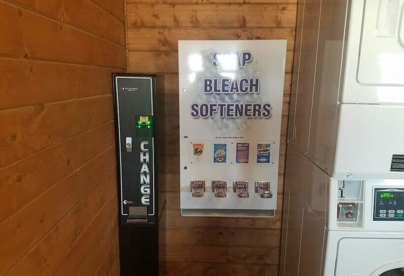 모텔 Stateline Cabins & Rv