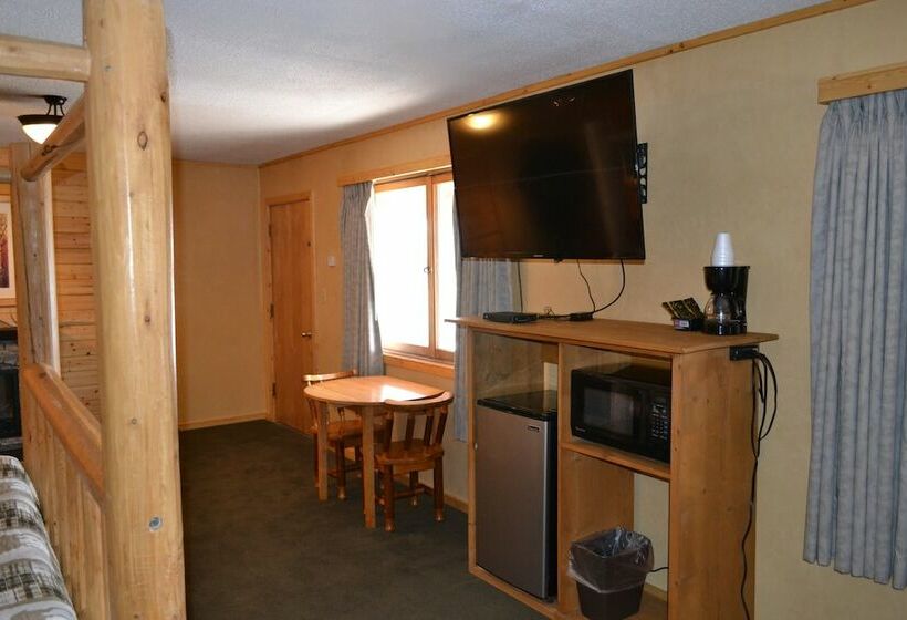 The Village Inn Motel And Restaurant