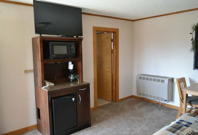 The Village Inn Motel And Restaurant