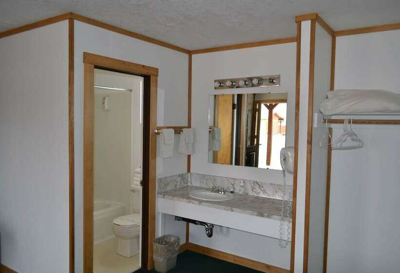 The Village Inn Motel And Restaurant