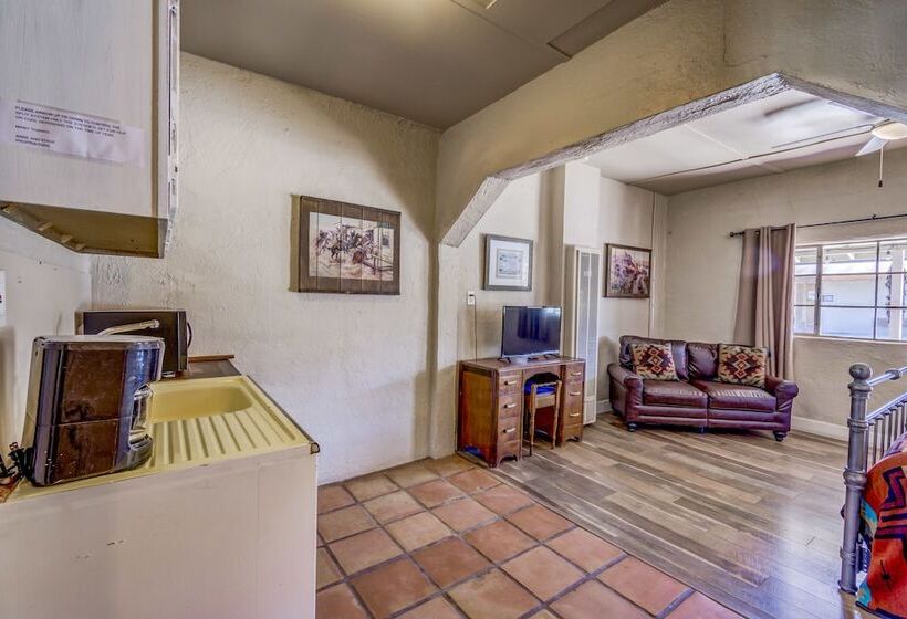 מוטל Tombstone San Jose House