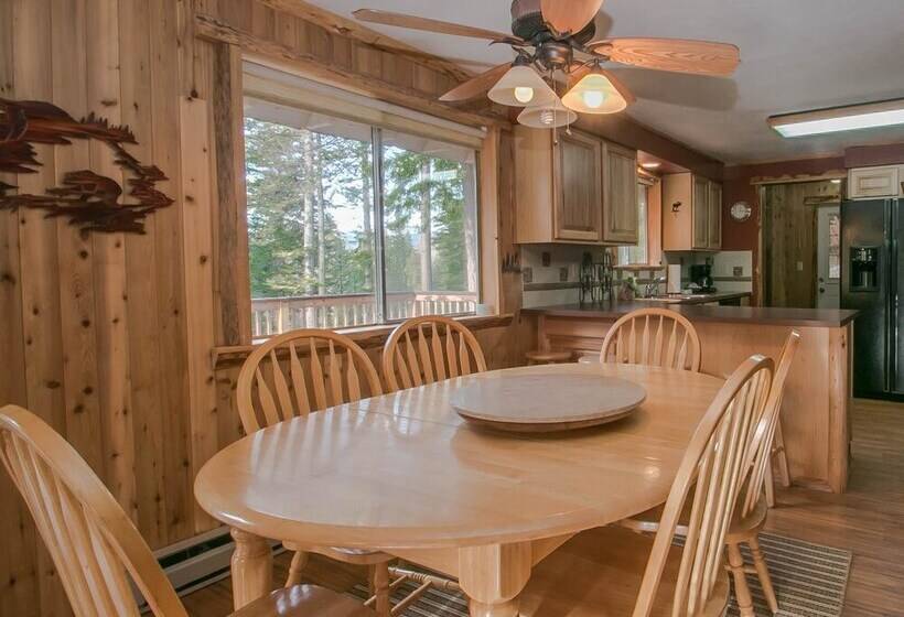 Ole  Berg S Den In Lake Wenatchee