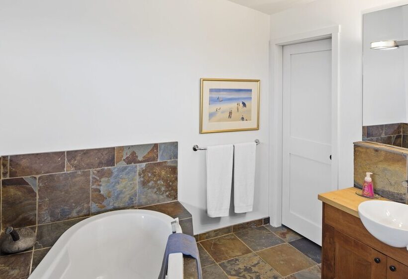 פנסיון Black Rock Ridge