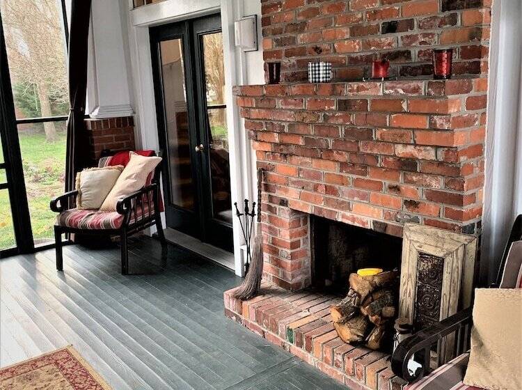 بنسيون Cameron House Inn