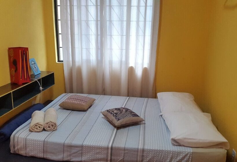 פנסיון Complexo Halley