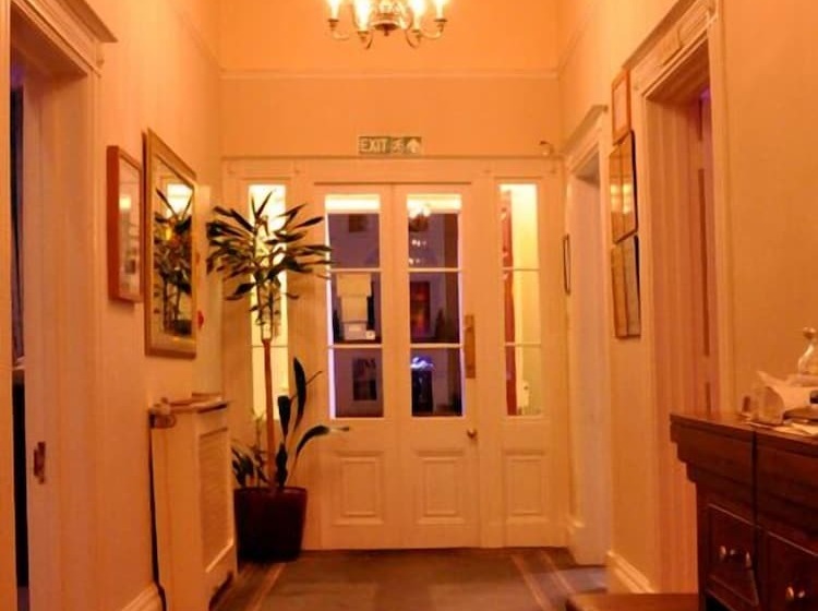 膳宿费 Eagle Lodge Rooms