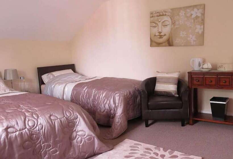 膳宿费 Eagle Lodge Rooms