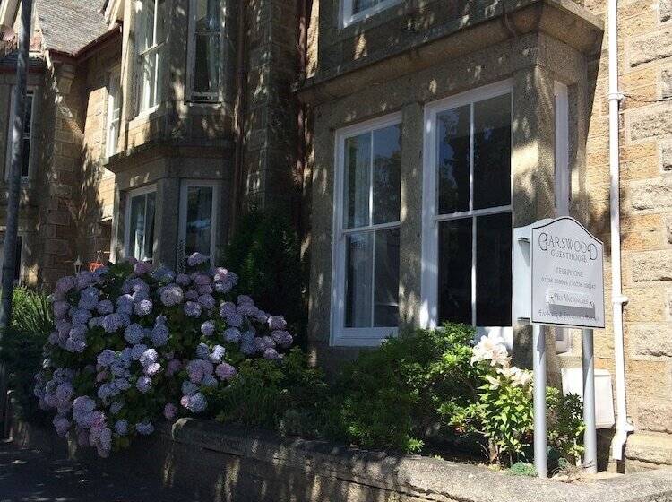 ペンション Garswood Guesthouse