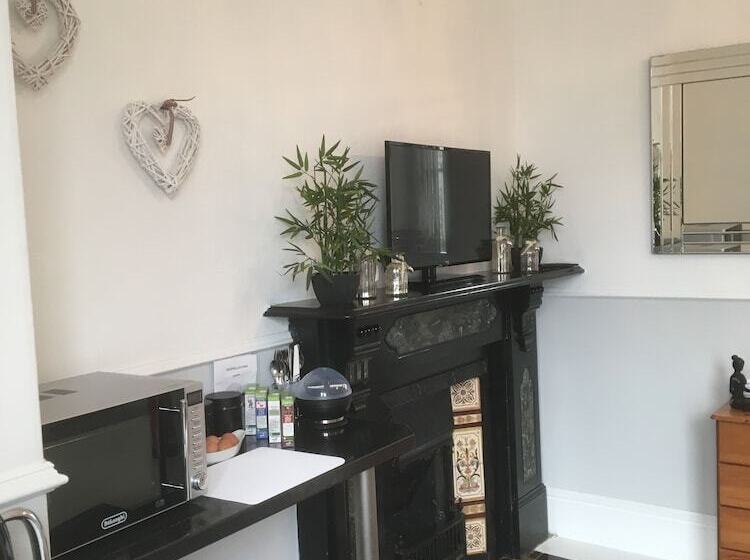 ペンション Garswood Guesthouse