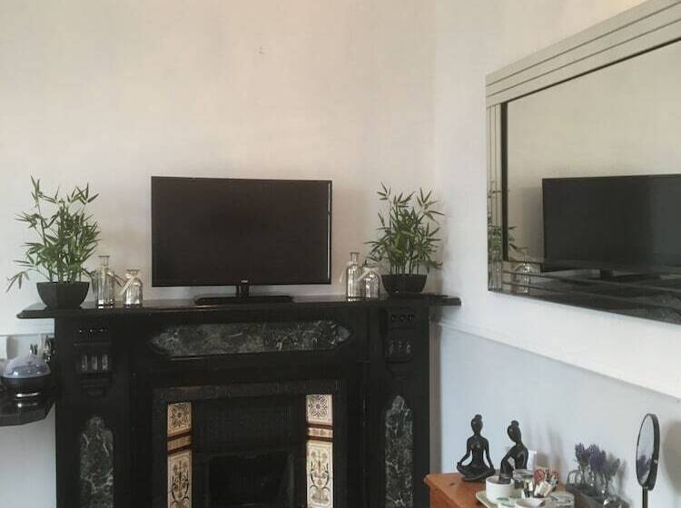 ペンション Garswood Guesthouse