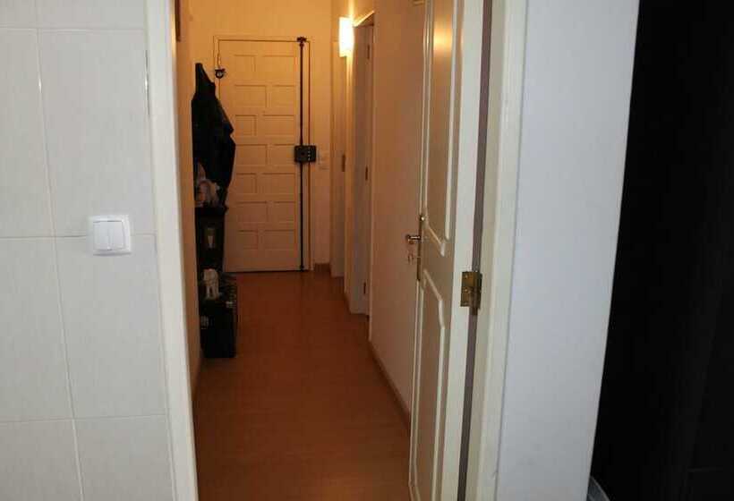 پانسیون Lisbon South Bay Rooms