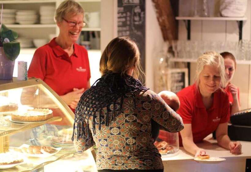 פנסיון Mallboden Café & Vandrarhem