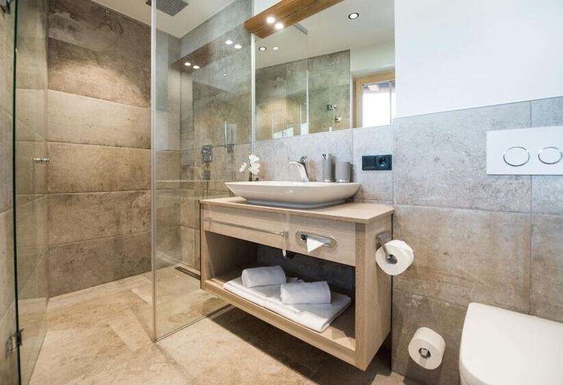 بنسيون Pepis Suites Lechtal Apartments